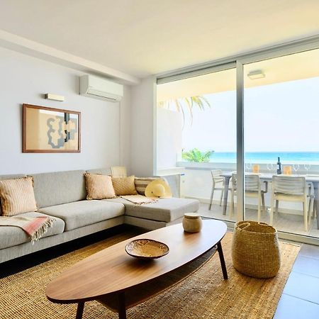 Charming 2 Bedroom Retreat With Beachfront Views San Bartolomé Eksteriør billede