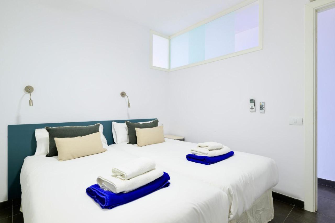 Charming 2 Bedroom Retreat With Beachfront Views San Bartolomé Eksteriør billede