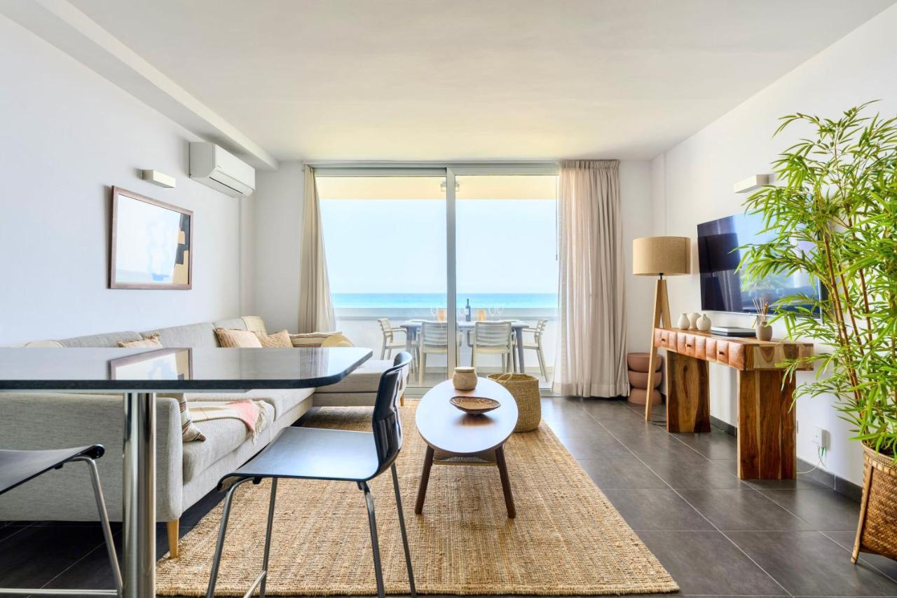 Charming 2 Bedroom Retreat With Beachfront Views San Bartolomé Eksteriør billede