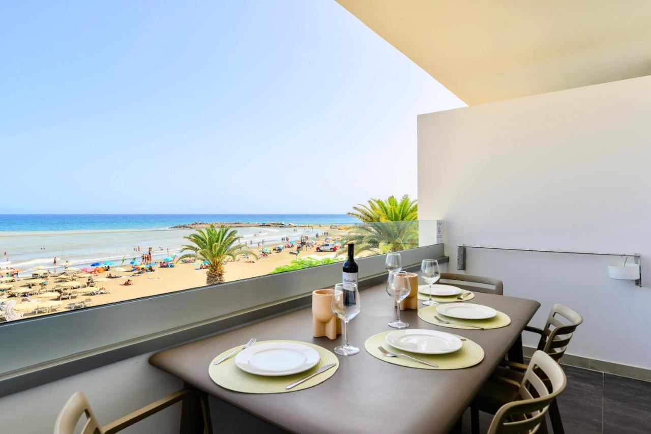 Charming 2 Bedroom Retreat With Beachfront Views San Bartolomé Eksteriør billede